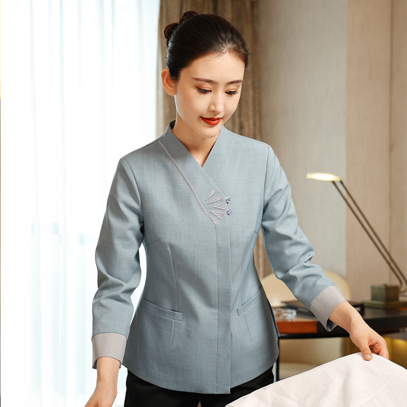 HT032-1549-16女秋冬服务员服保洁服