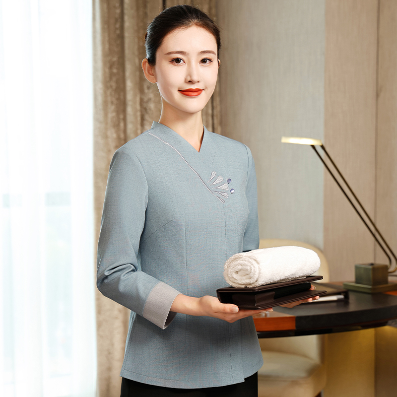HT032-1549-16女秋冬服务员服保洁服